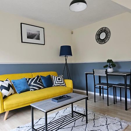 Home In Beckton. Docklands. London City Airport. Exteriör bild
