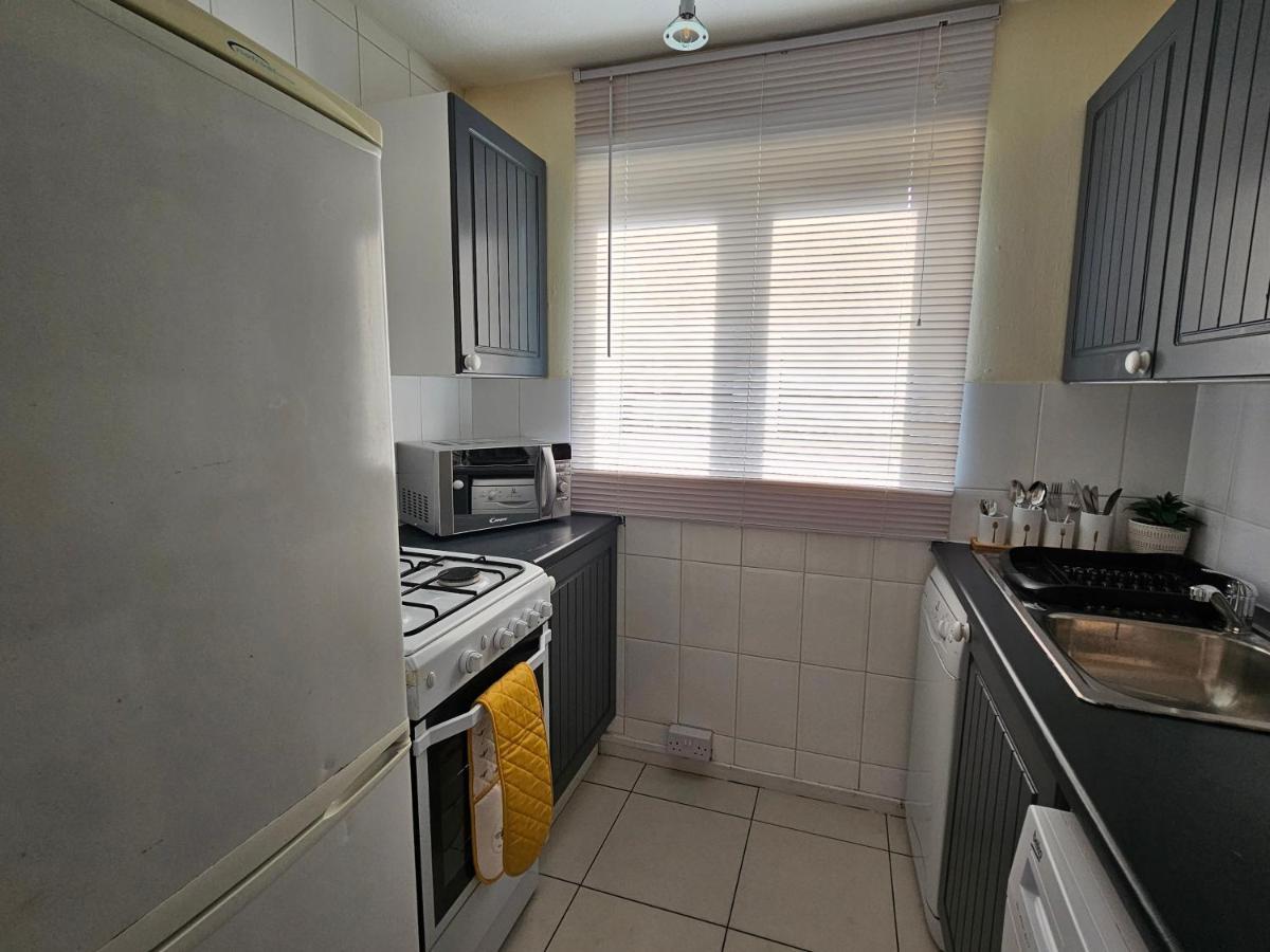 Home In Beckton. Docklands. London City Airport. Exteriör bild